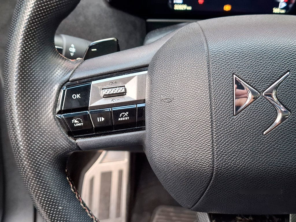 DS Automobiles 4 1.6 Performance Line año 2023