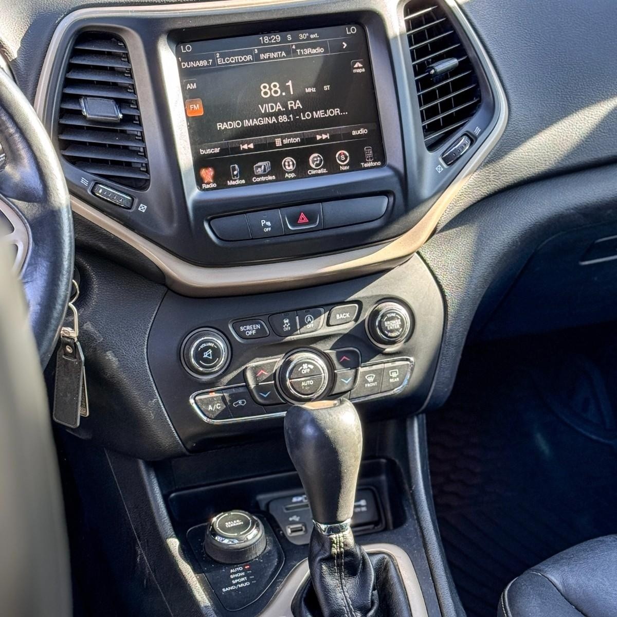 JEEP CHEROKEE 3.2 Limited At 4x4 año 2016