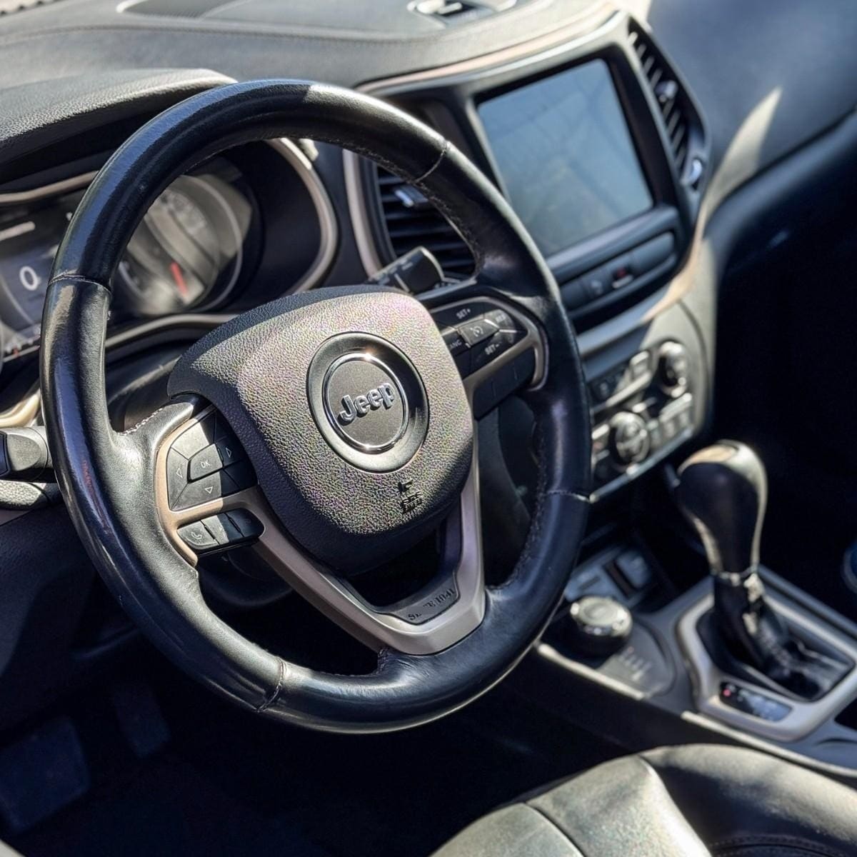 JEEP CHEROKEE 3.2 Limited At 4x4 año 2016