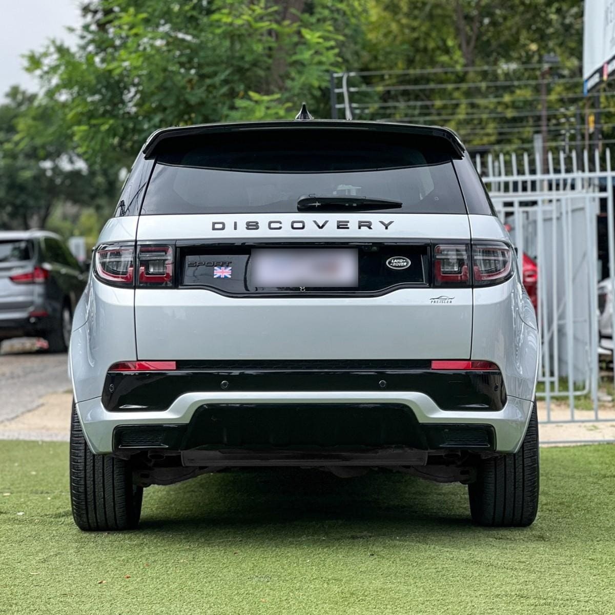 LAND ROVER DISCOVERY 2.0 I R-Dynamic S At 4x4 año 2023