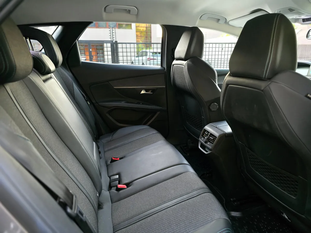 PEUGEOT 3008 1.5 Active Bluehdi 130 Mt Diesel año 2023
