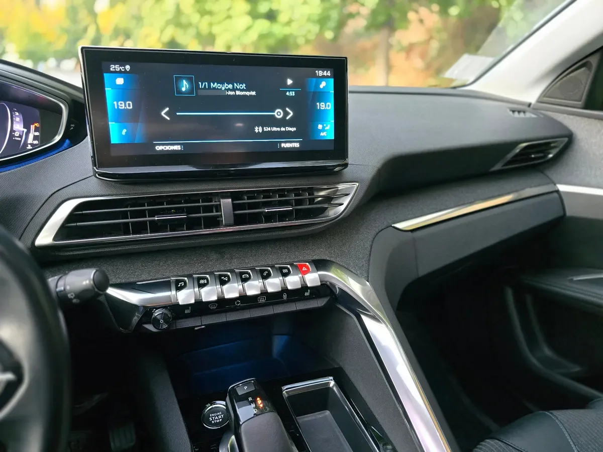 PEUGEOT 3008 1.5 Active Bluehdi 130 Mt Diesel año 2023