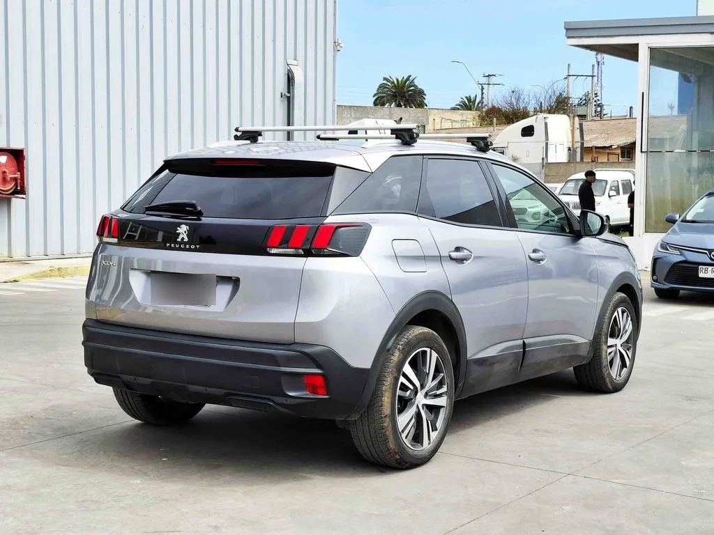 Peugeot 3008 1.2 año 2023