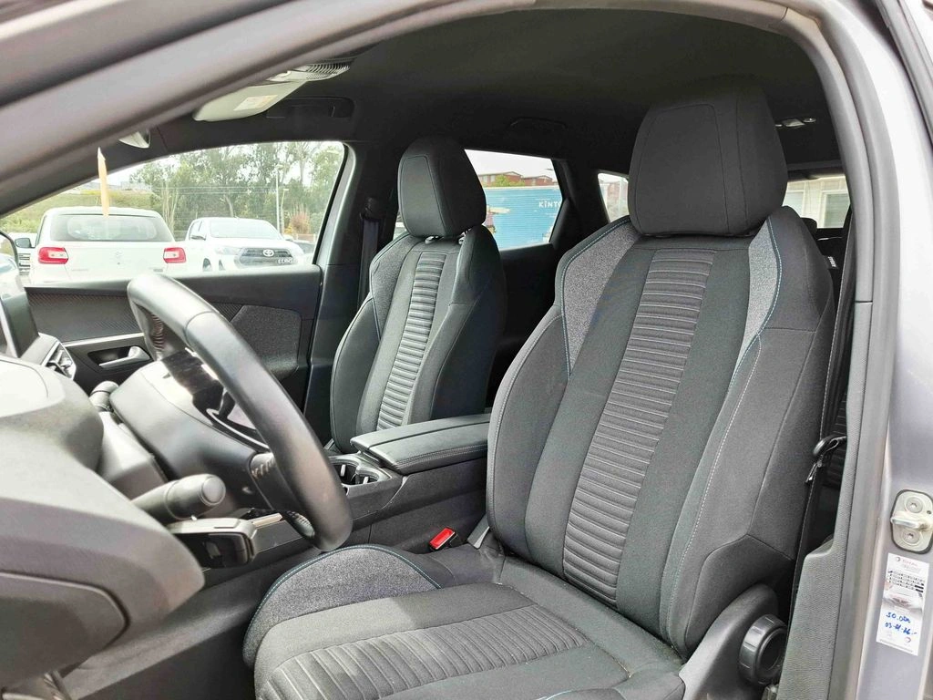 Peugeot 3008 1.2 año 2023