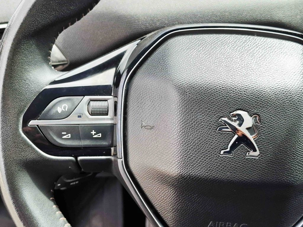 Peugeot 3008 1.2 año 2023