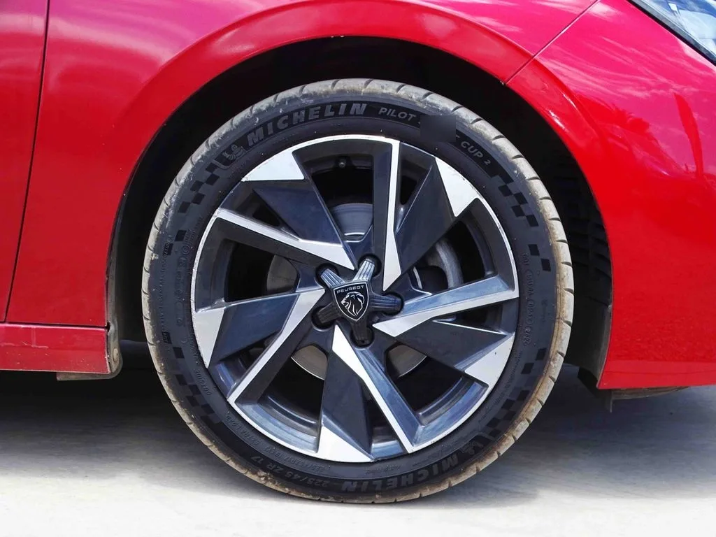 Peugeot 308 Allure Pack año 2024