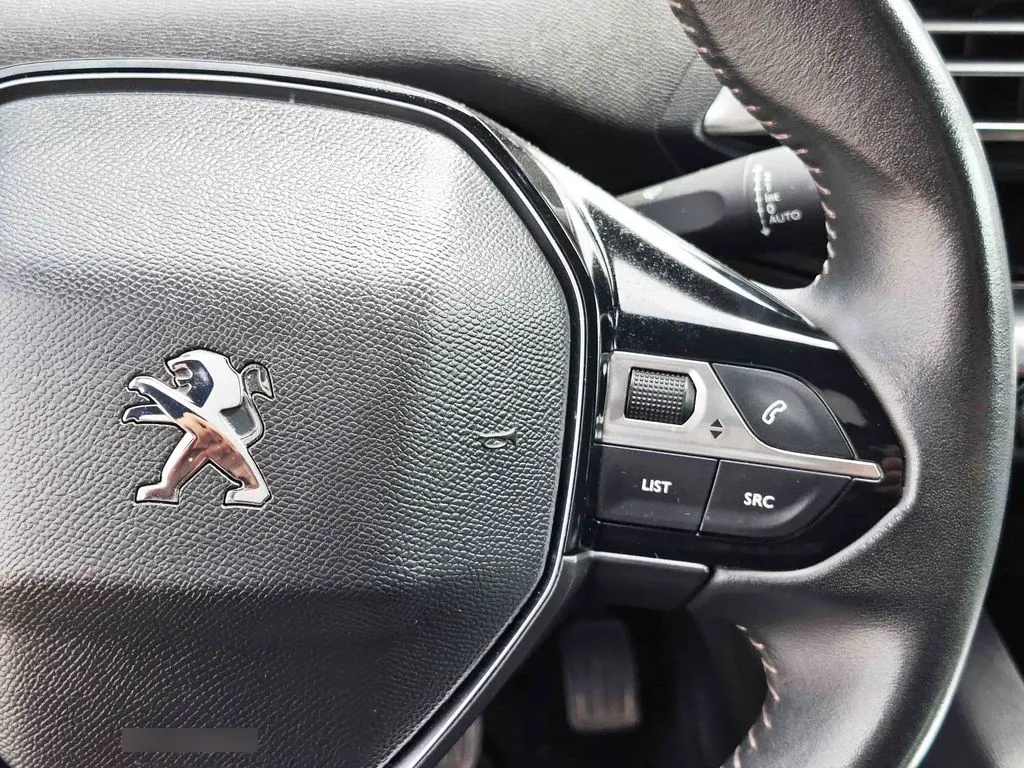 Peugeot 3008 1.2 año 2023