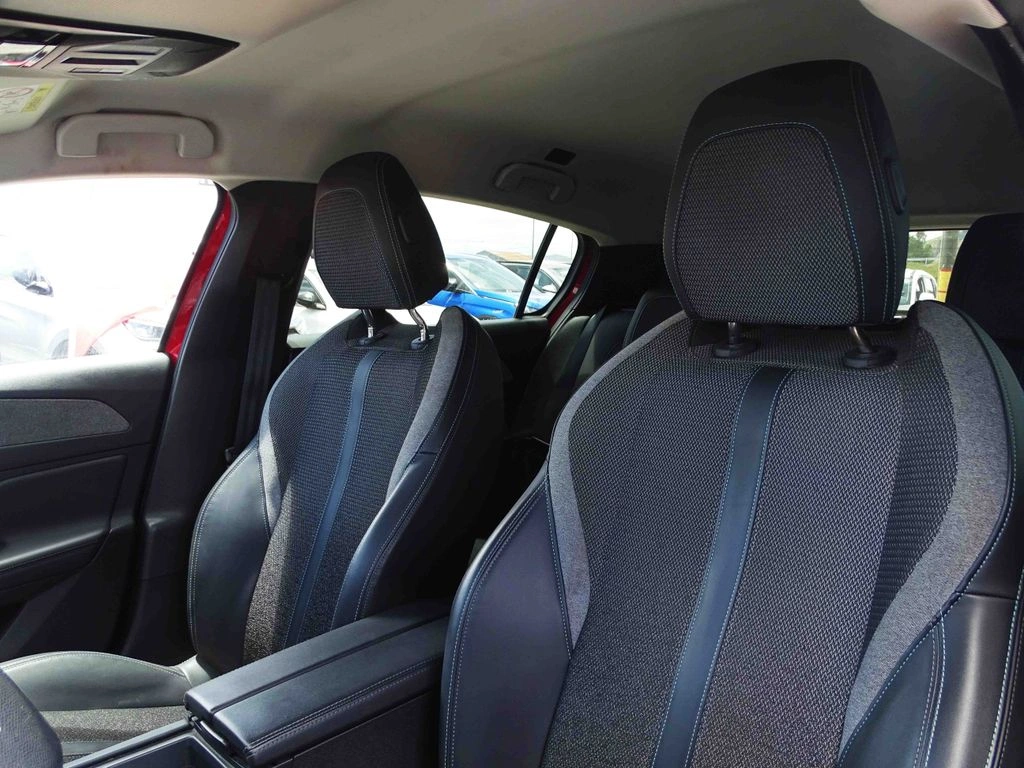 Peugeot 308 Allure Pack año 2024