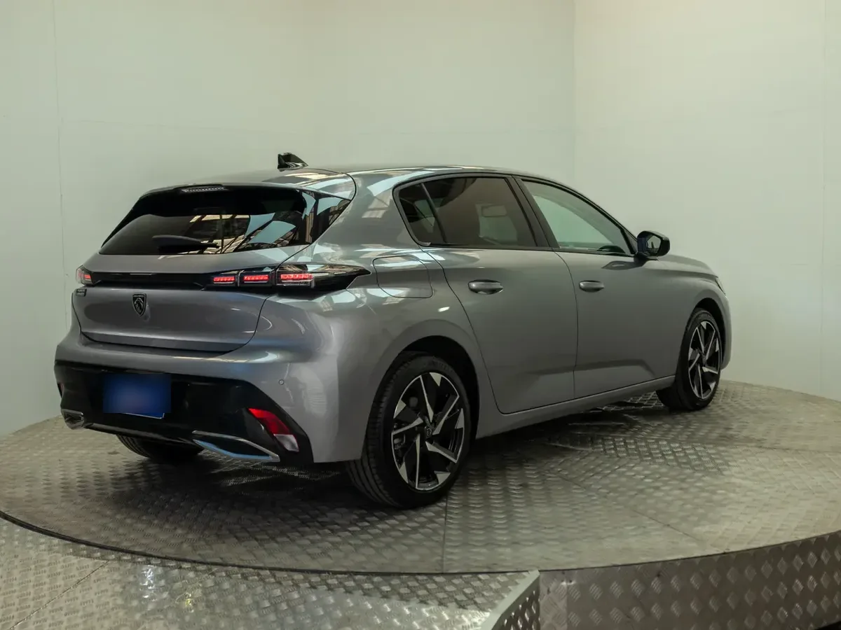 Peugeot 308 308 1.5 Allure Pack Bluehdi 130 At Diesel año 2025