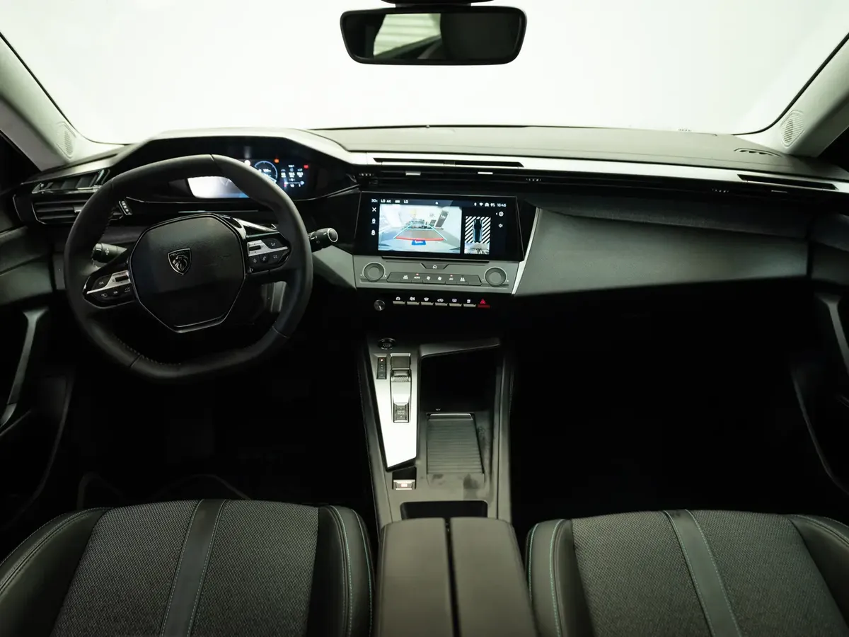 Peugeot 308 308 1.5 Allure Pack Bluehdi 130 At Diesel año 2025