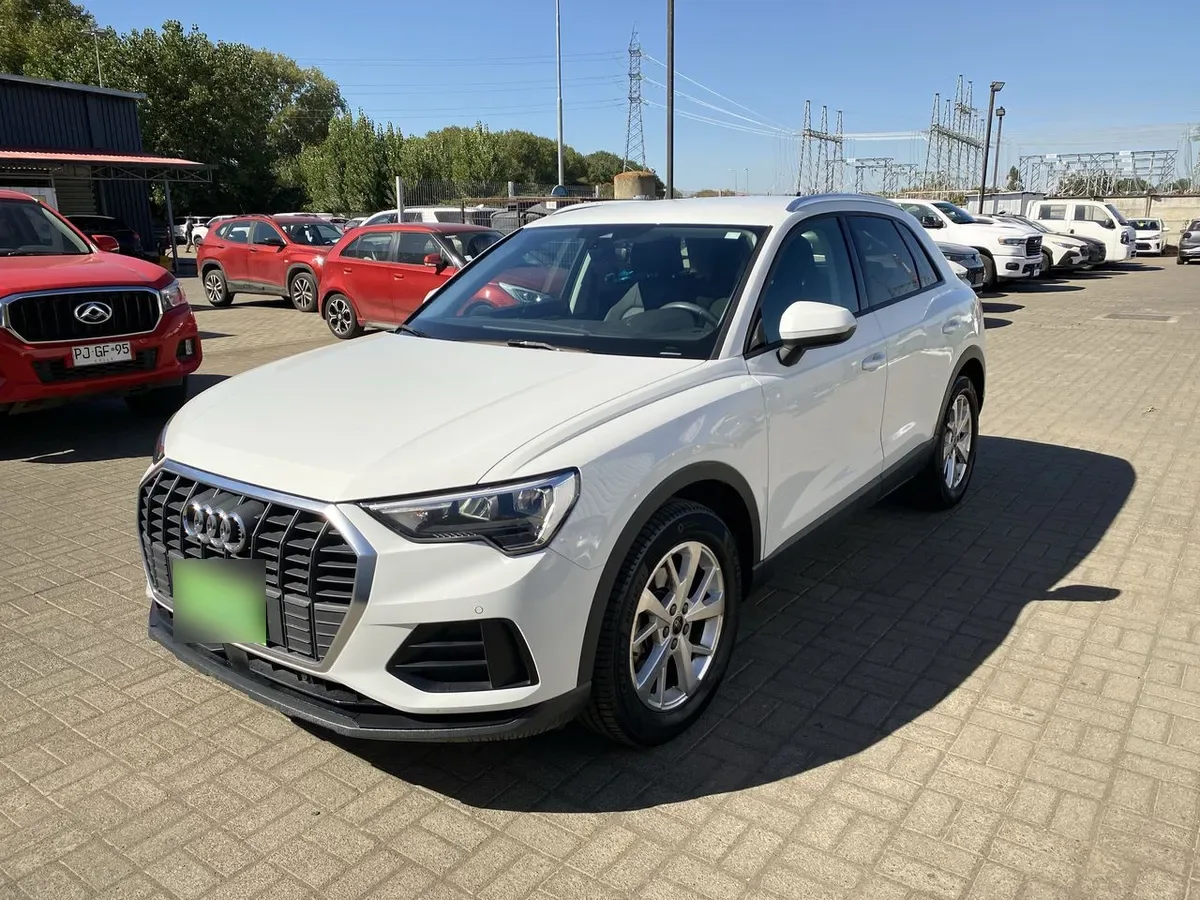 Audi Q3 1.4 35 Tfsi Sportback 4x2 S-Tronic At 5p año 2024