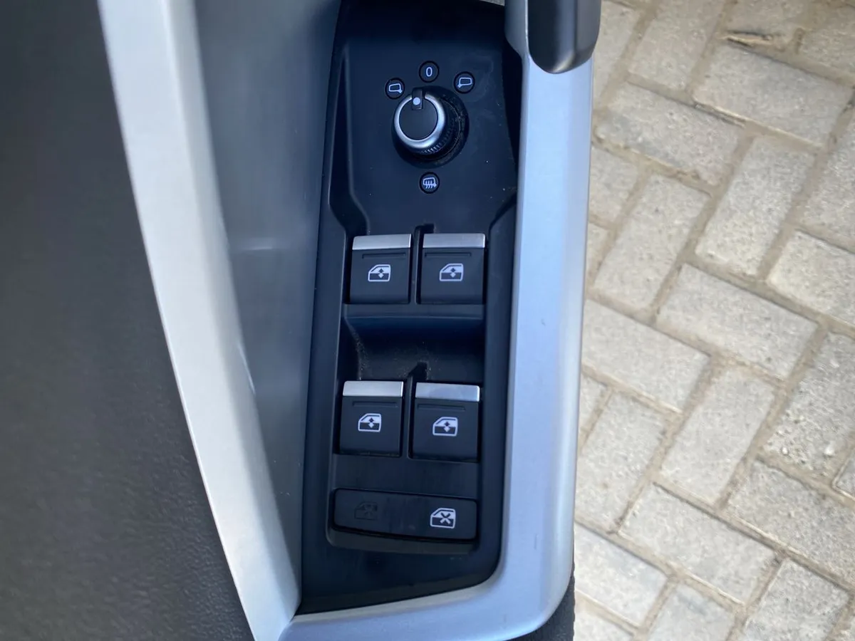 Audi Q3 1.4 35 Tfsi Sportback 4x2 S-Tronic At 5p año 2024