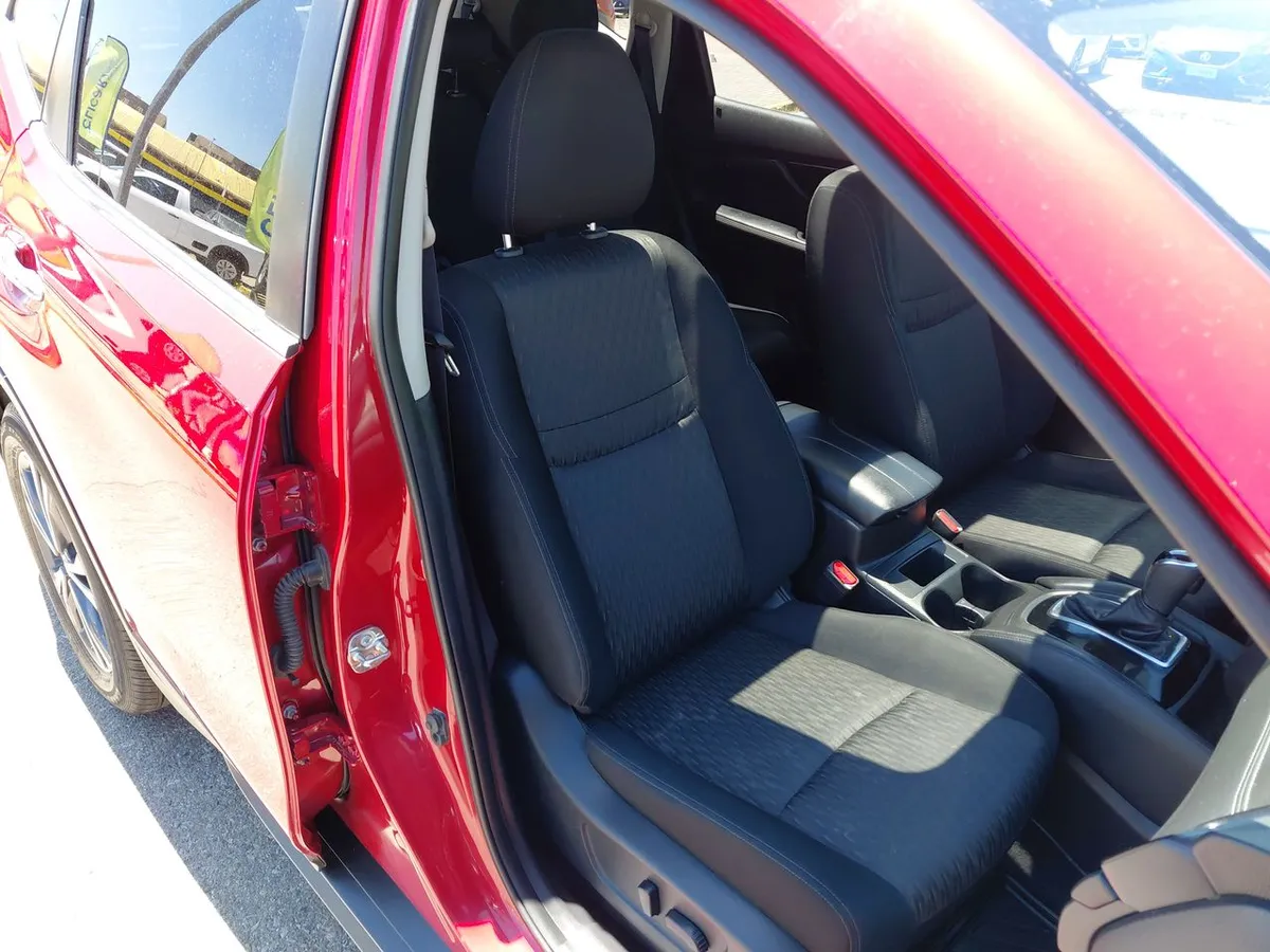 Nissan X-Trail 2.5 Advance Mc 4x2 Cvt At 5p año 2023