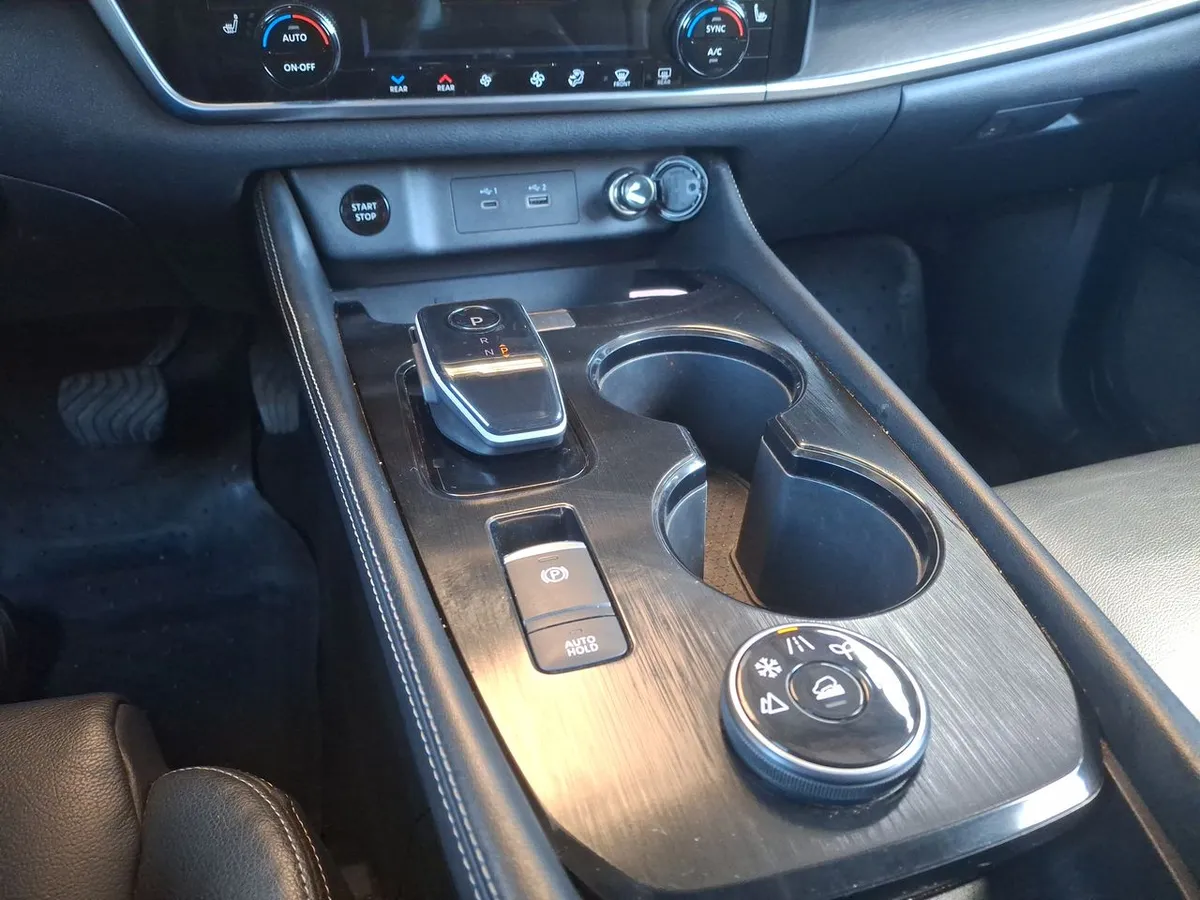 Nissan X-Trail 1.5 E-Power Exclusive Hybrid 4x4 Cvt At 5p año 2024