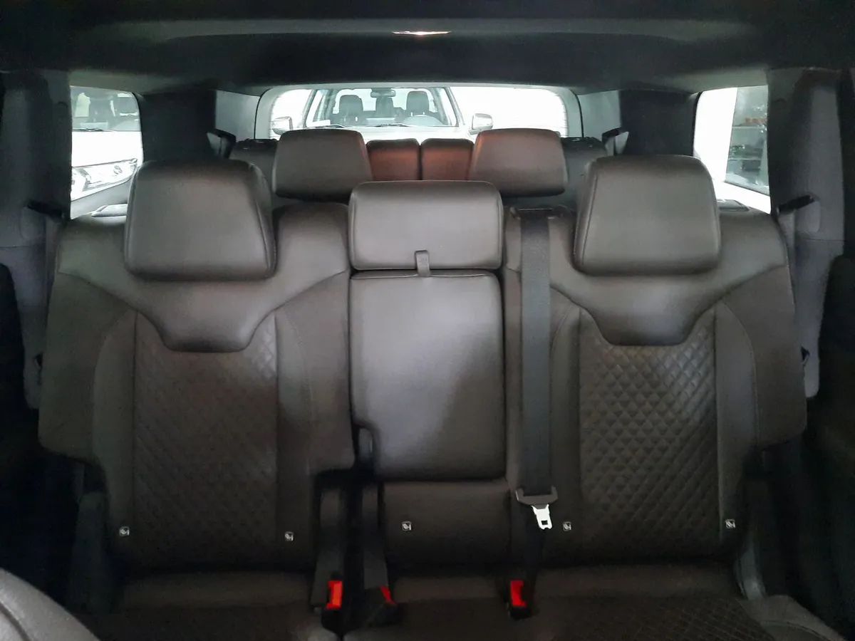Jeep Commander 1.3t Overland T270 4x2 6at 5p año 2023