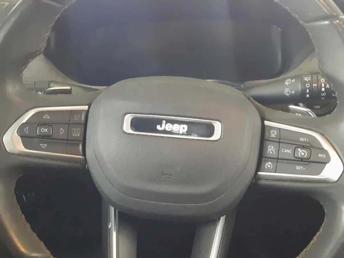 Jeep Commander 1.3t Overland T270 4x2 6at 5p año 2023
