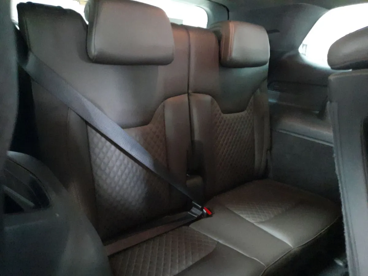 Jeep Commander 1.3t Overland T270 4x2 6at 5p año 2023