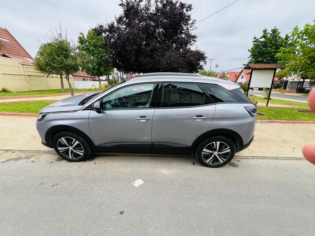 PEUGEOT 3008 1.2 Active Pack Puretech 130 Mt año 2023
