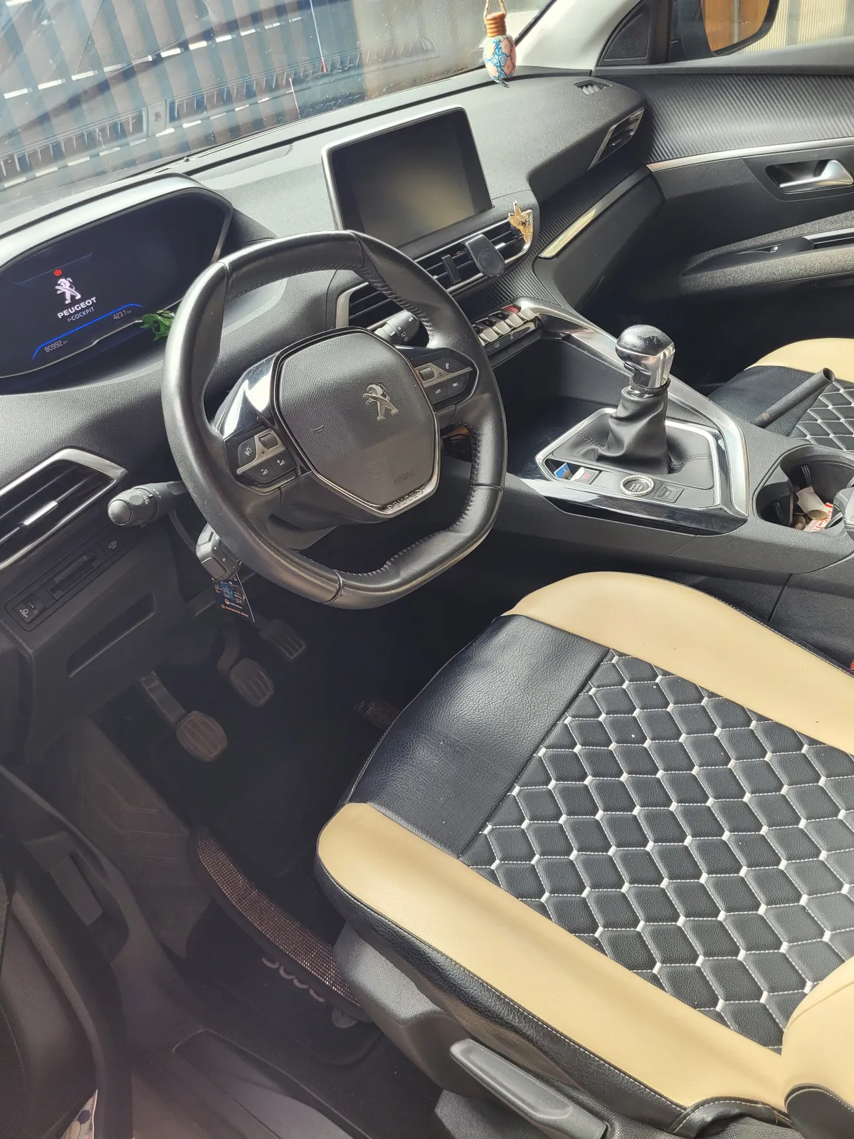 PEUGEOT 3008 1.2 Active Pack Puretech 130 Mt año 2023