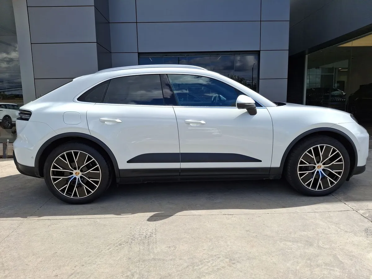Porsche Macan Electrico 4 4x4 At 5p año 2025