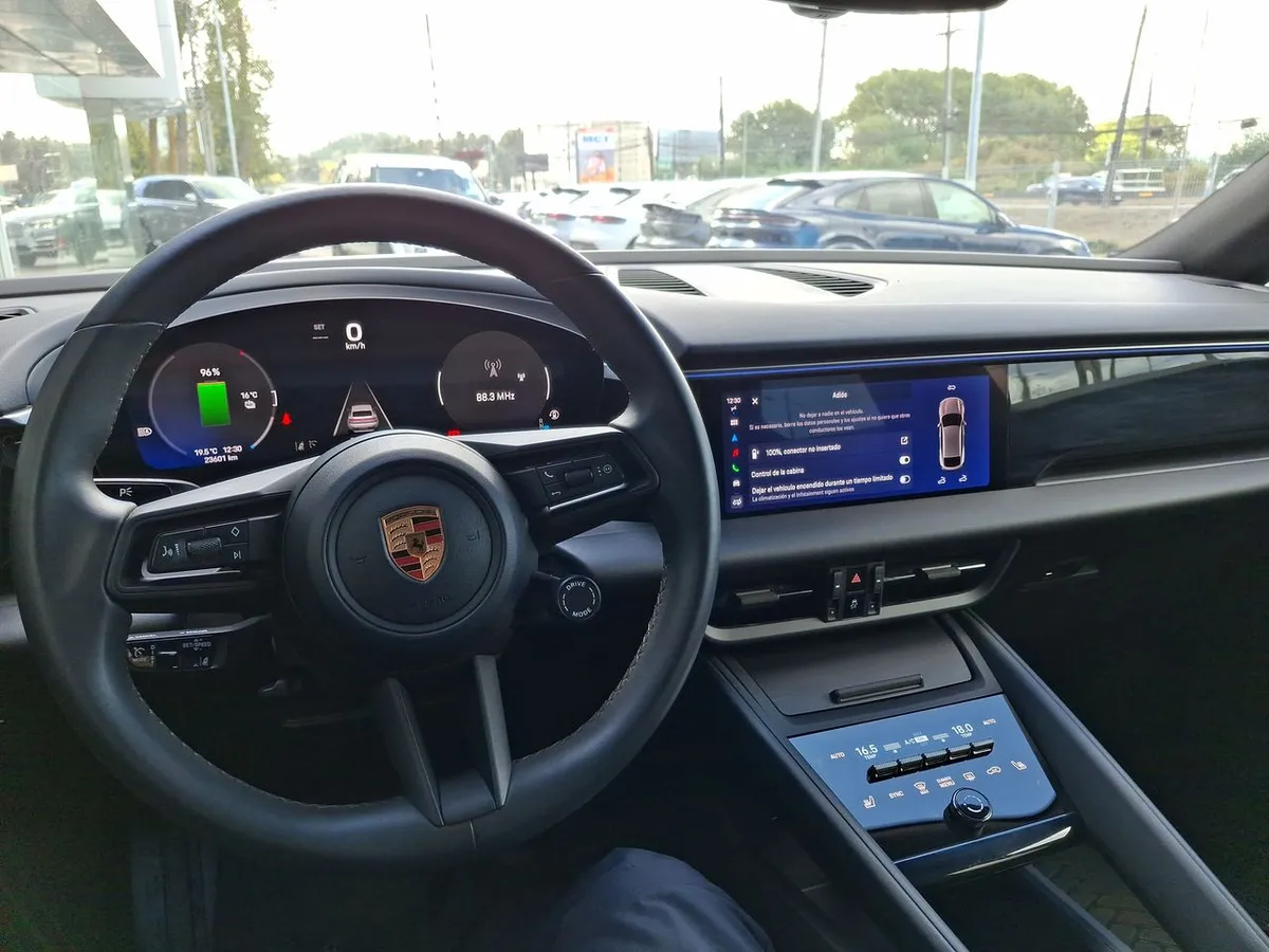Porsche Macan Electrico 4 4x4 At 5p año 2025
