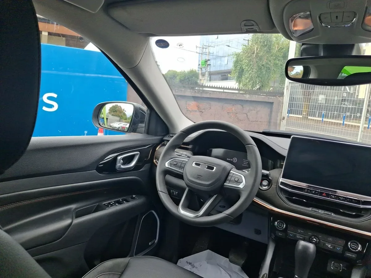 Jeep Commander 2.0t Limited Td380 Dies 4x4 9at 5p año 2025