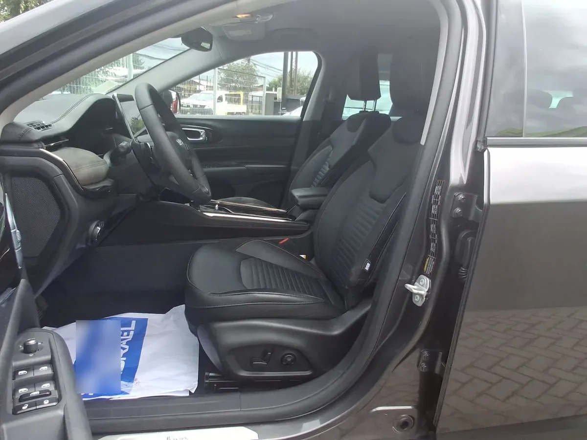 Jeep Commander 2.0t Limited Td380 Dies 4x4 9at 5p año 2025