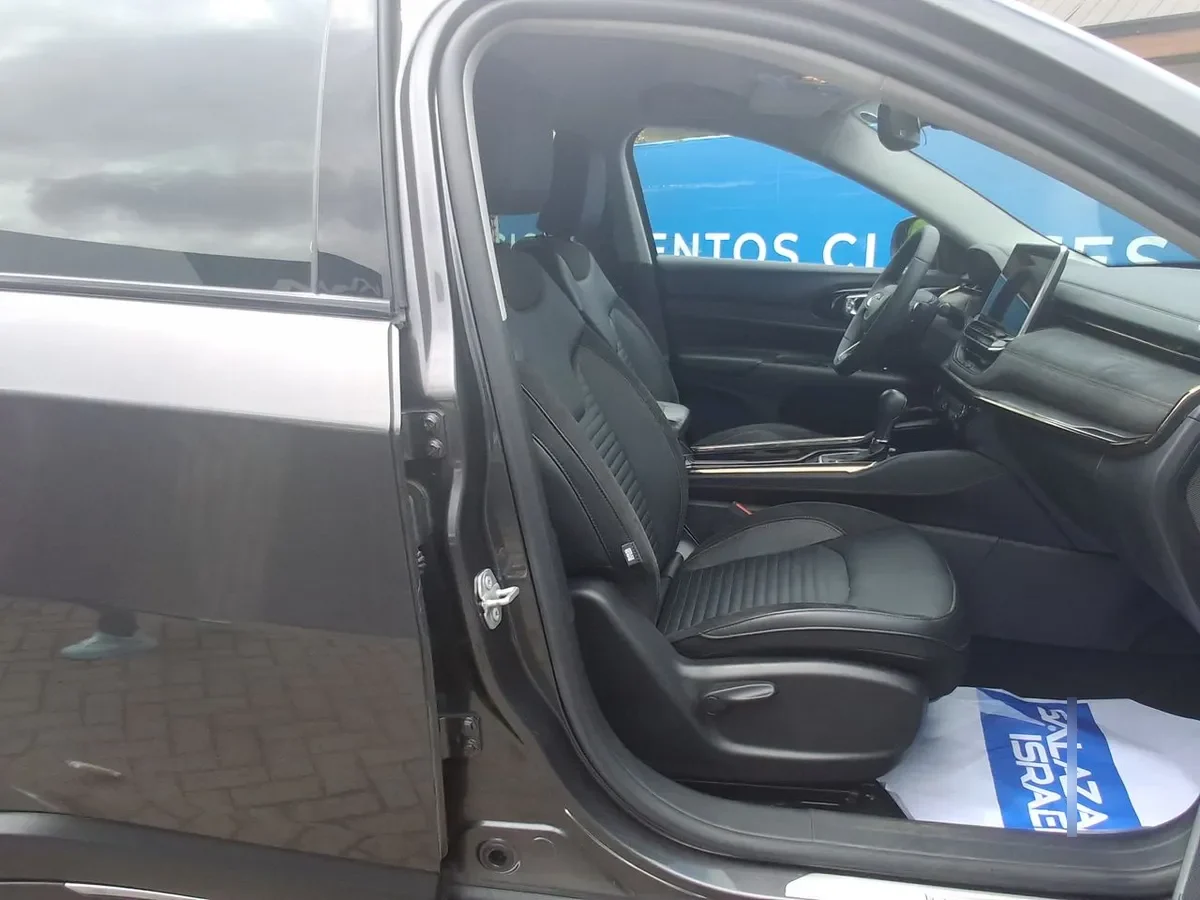 Jeep Commander 2.0t Limited Td380 Dies 4x4 9at 5p año 2025