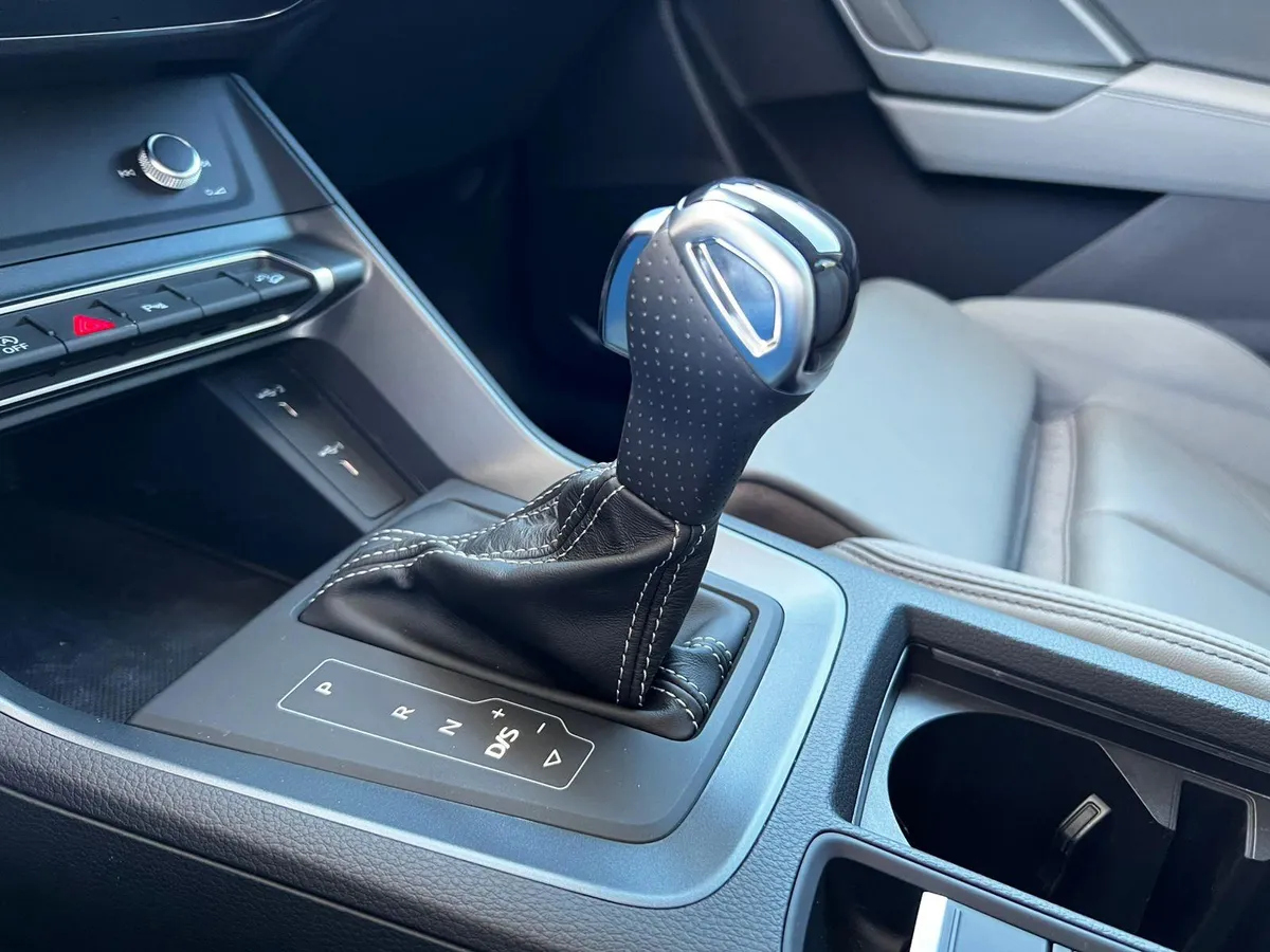 Audi Q3 40 Tfsi 2.0 S Line año 2025