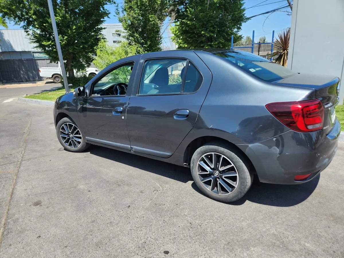 RENAULT SYMBOL 1.6 Intens Tech Mt año 2017