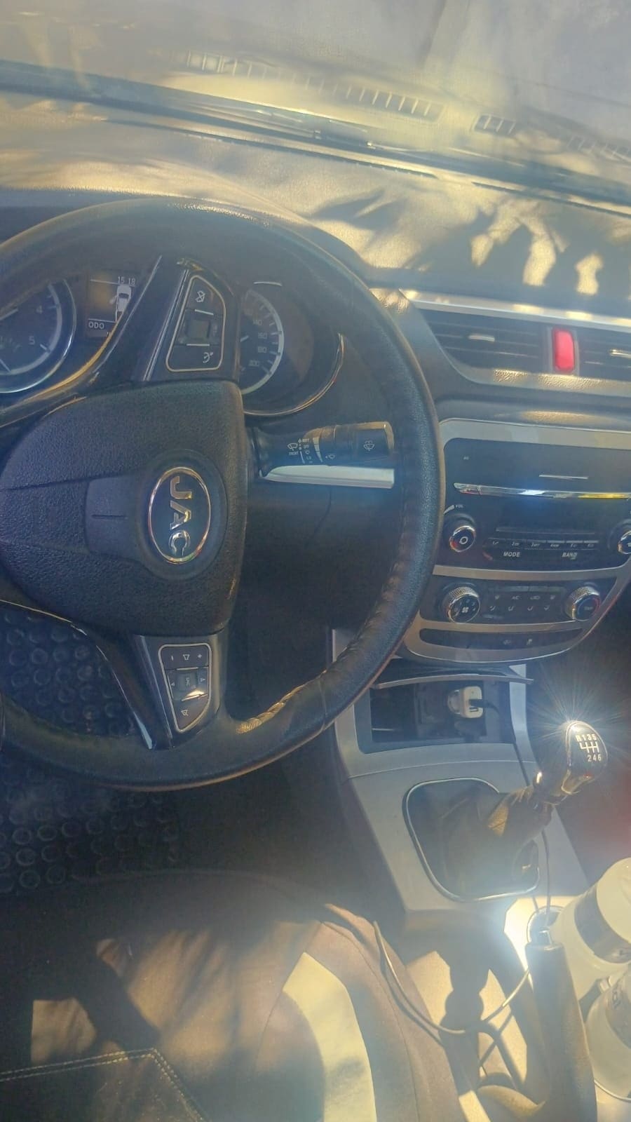 JAC T8 2.0 Comfort Mt 4x2 Diesel año 2021
