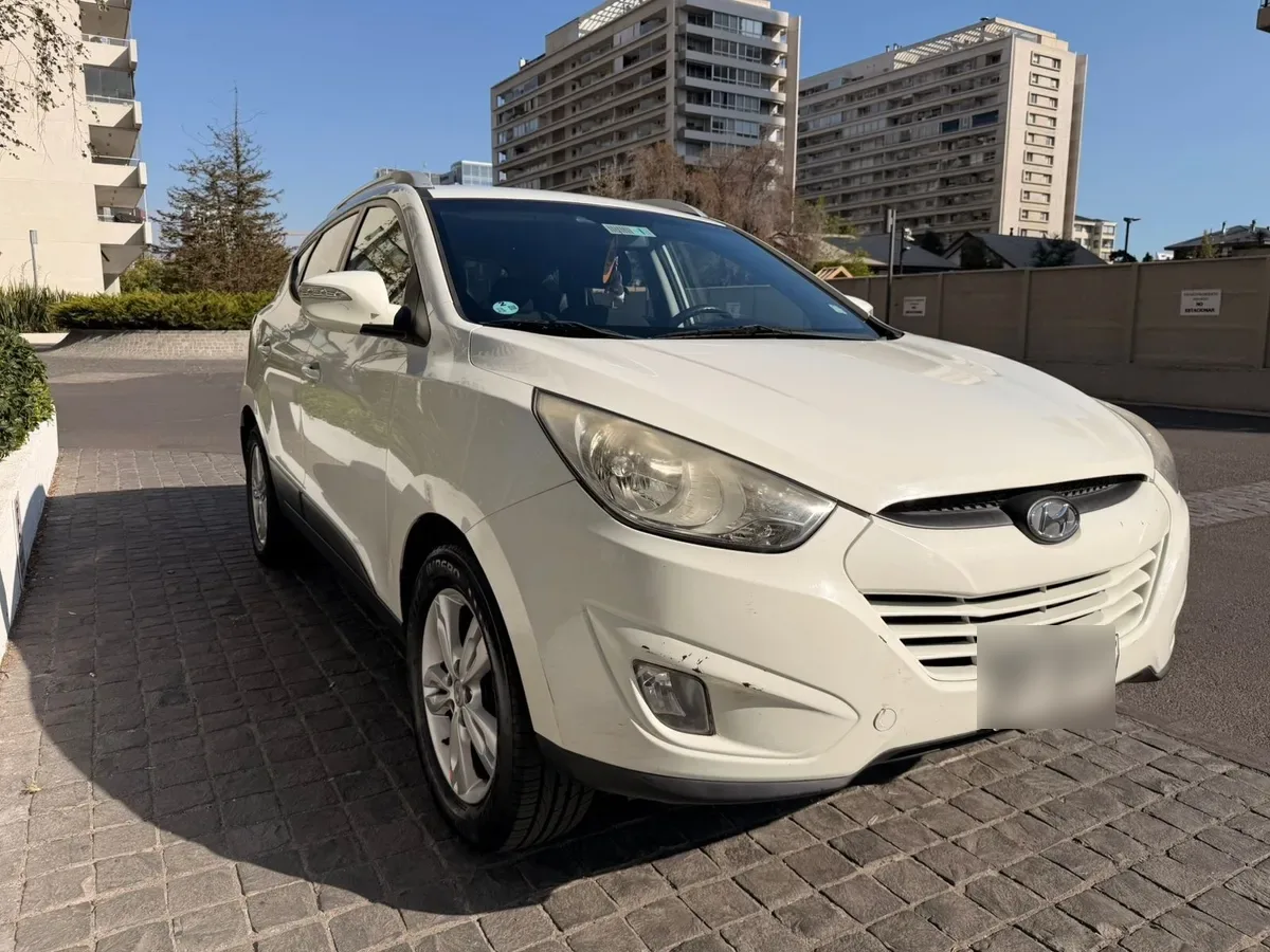 Hyundai Tucson 2.0 Gl 4x4 Ac 2ab Abs At año 2011