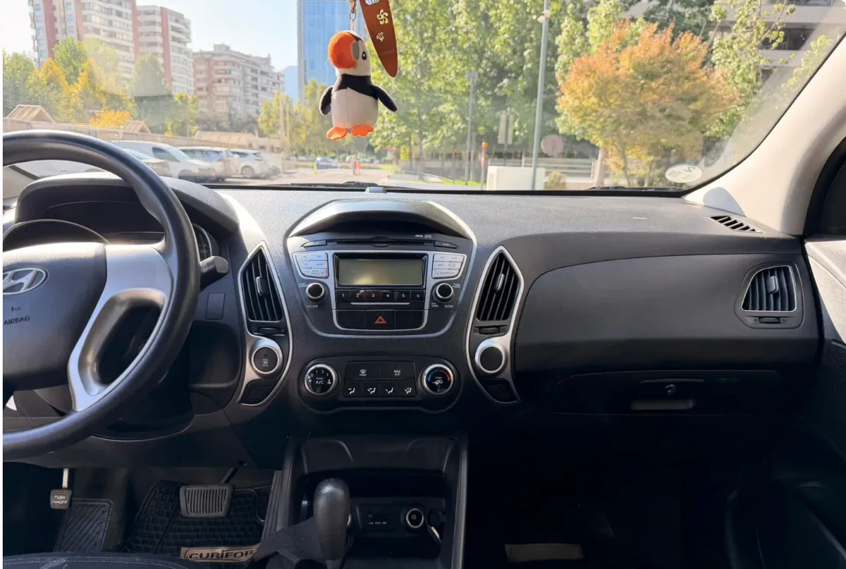 Hyundai Tucson 2.0 Gl 4x4 Ac 2ab Abs At año 2011