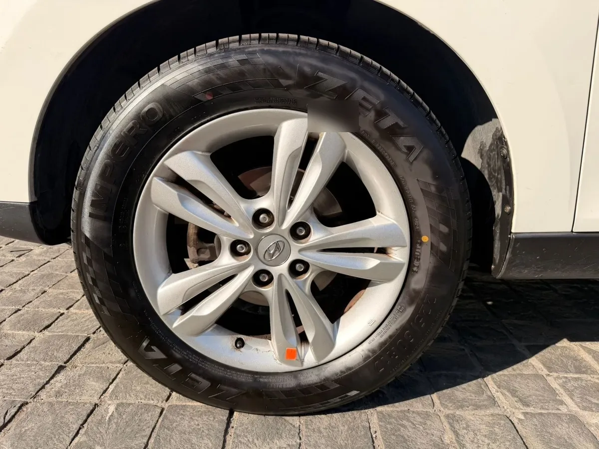 Hyundai Tucson 2.0 Gl 4x4 Ac 2ab Abs At año 2011