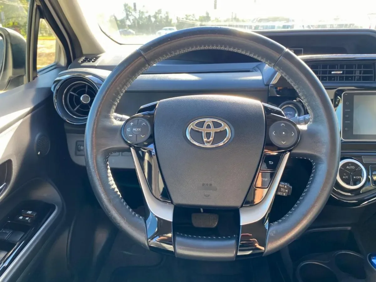 Toyota Prius C Hb 1.5 año 2021