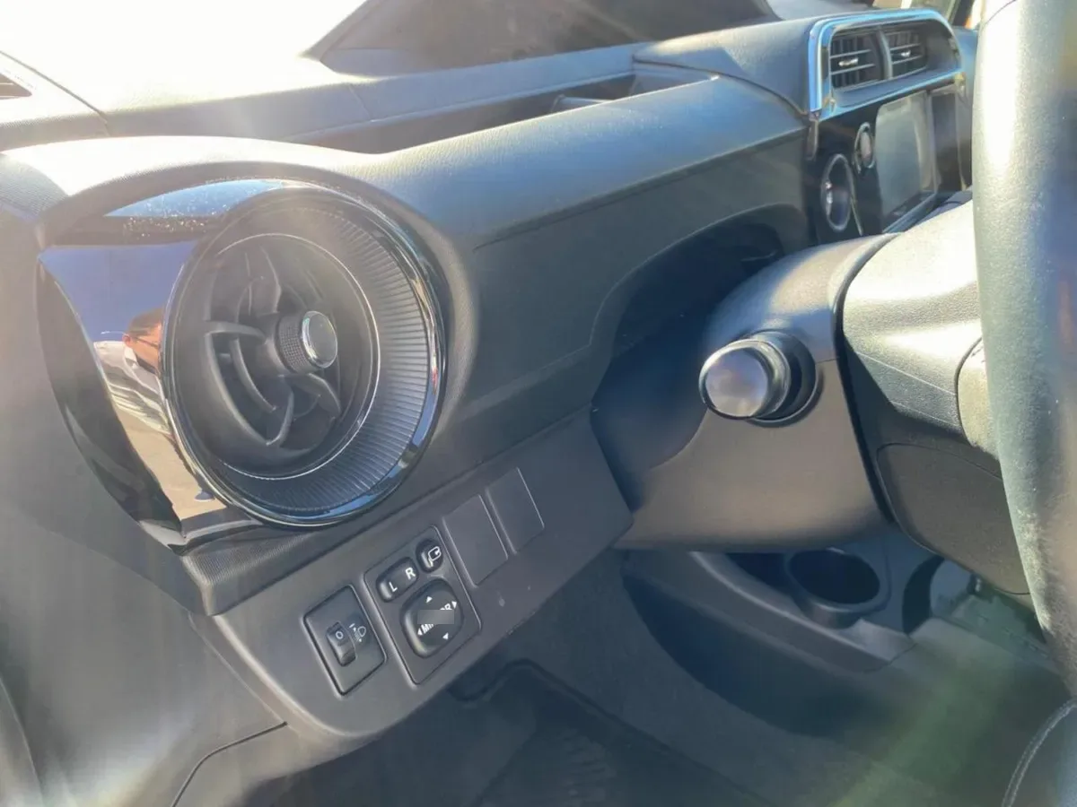 Toyota Prius C Hb 1.5 año 2021