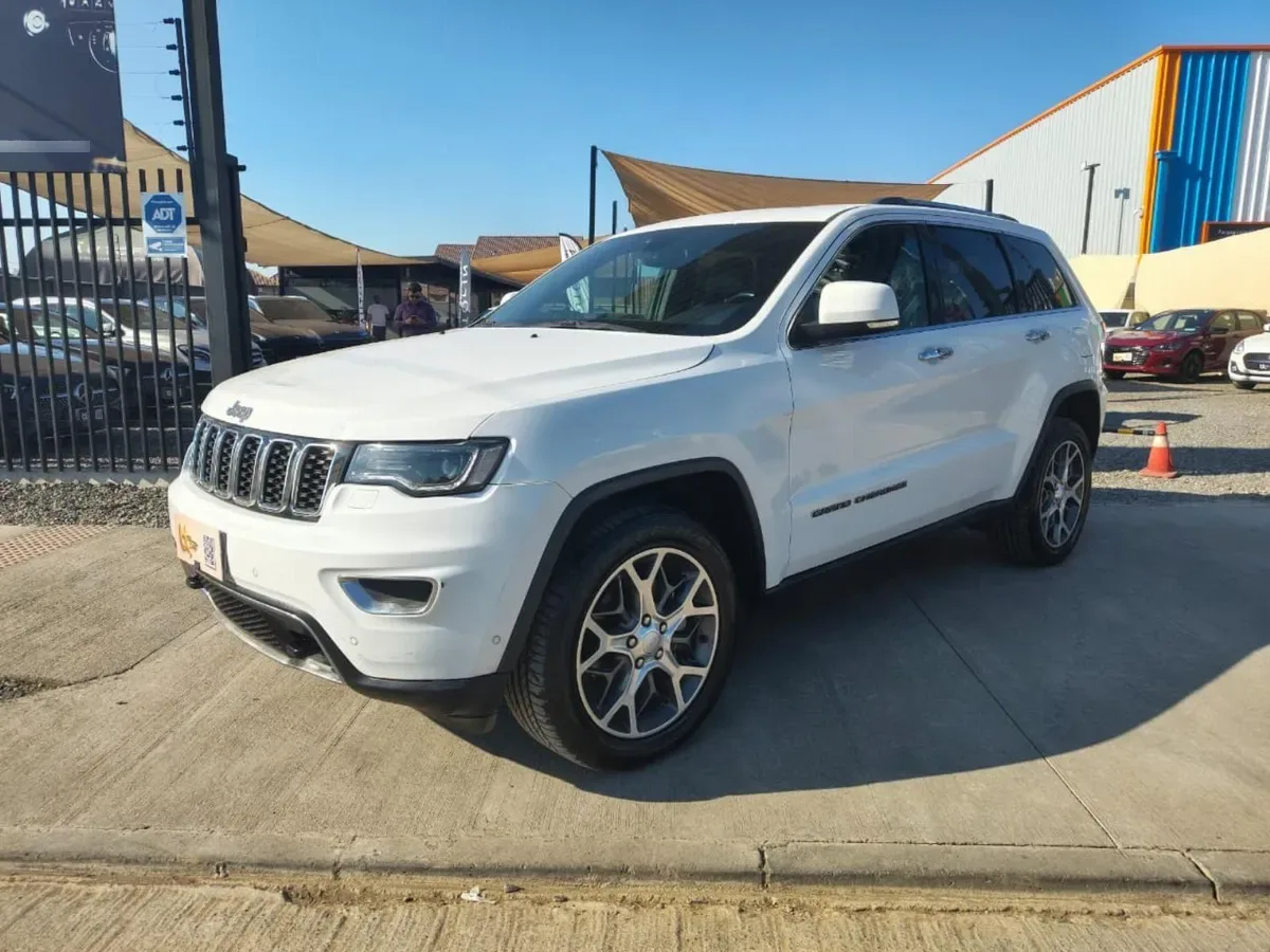 Jeep Grand Cherokee Limited 3.6 Aut 4x4 año 2021