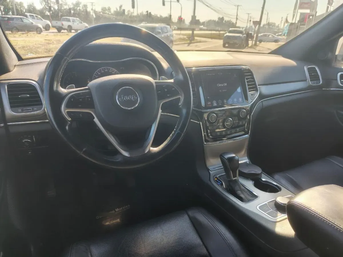 Jeep Grand Cherokee Limited 3.6 Aut 4x4 año 2021