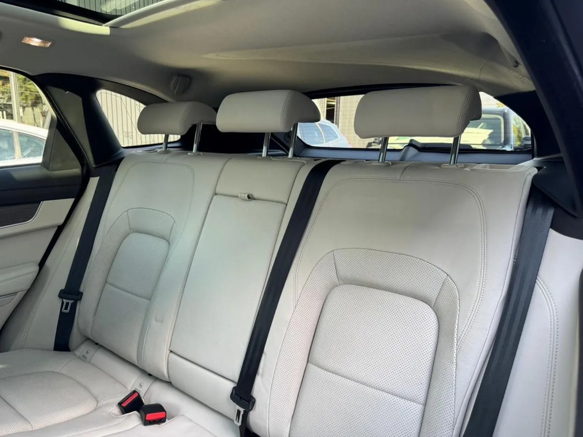 Jaguar F-Pace Diésel 2.0i año 2022