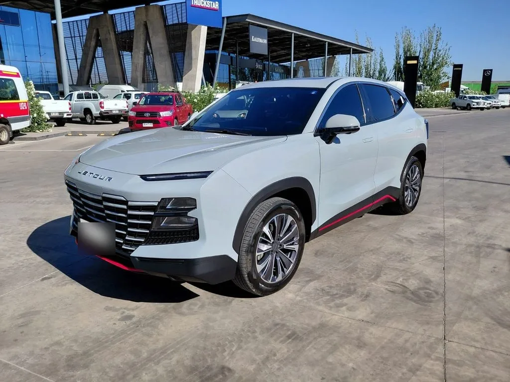Jetour Dashing 1.5t Lux 4x2 Mt 5p año 2024