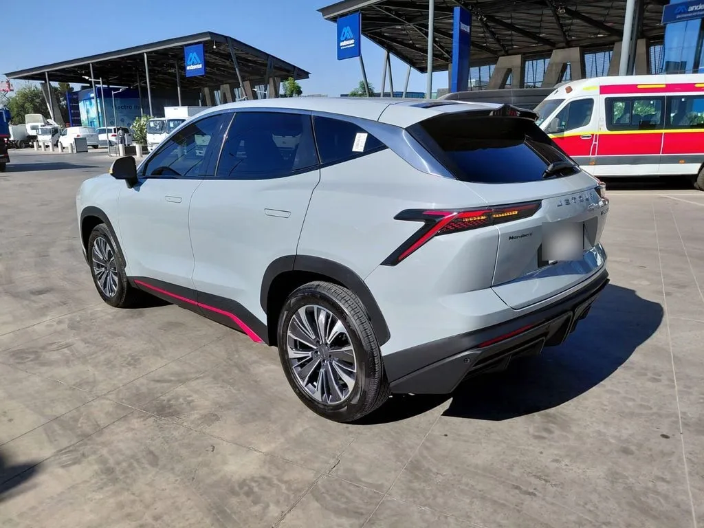 Jetour Dashing 1.5t Lux 4x2 Mt 5p año 2024