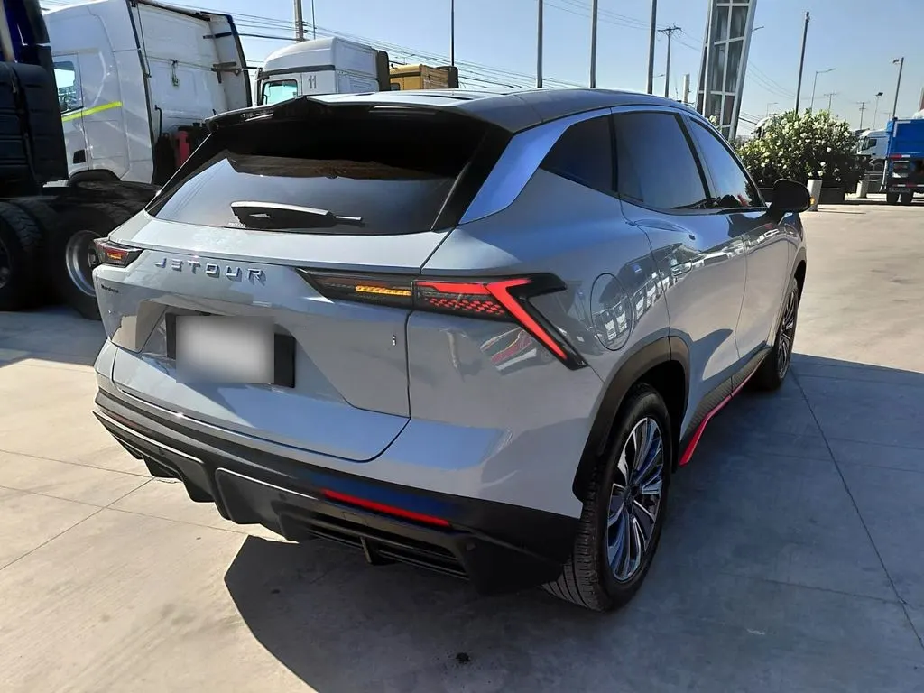 Jetour Dashing 1.5t Lux 4x2 Mt 5p año 2024