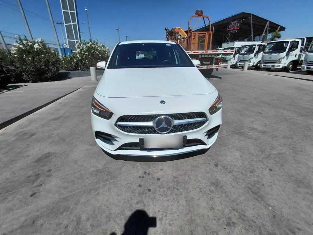 Mercedes-benz B 200 4x2 año 2022