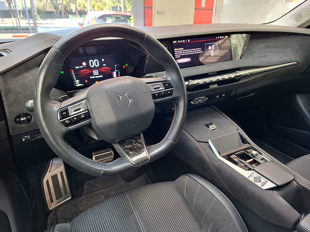 DS Automobiles 4 1.6 Performance Line año 2023