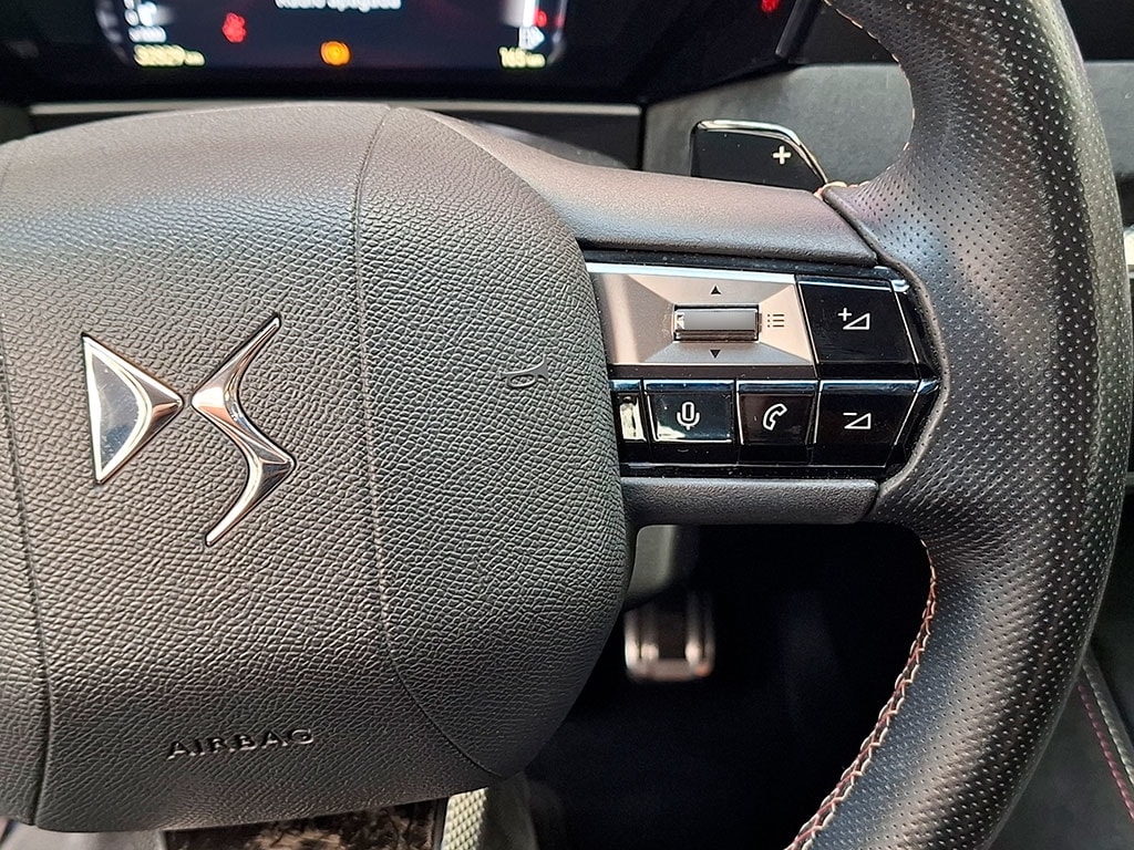 DS Automobiles 4 1.6 Performance Line año 2023