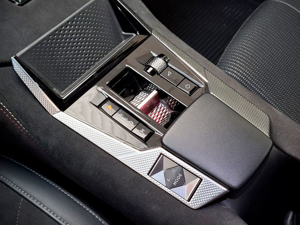 DS Automobiles 4 1.6 Performance Line año 2023