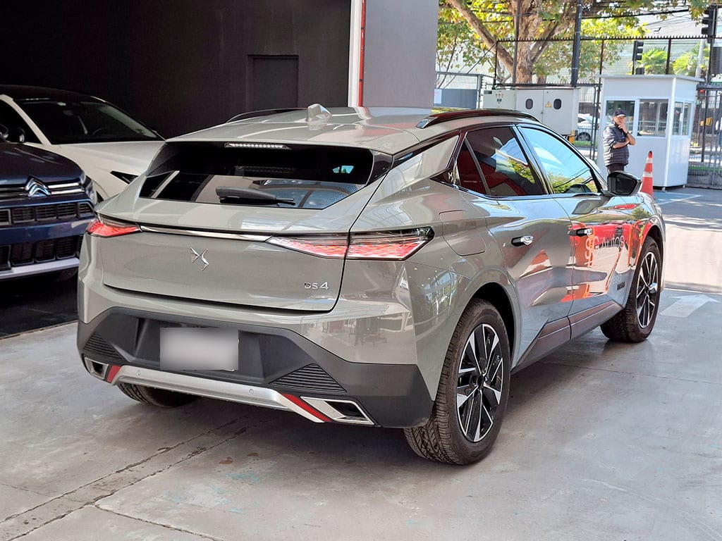 DS Automobiles 4 1.5 Performance año 2025