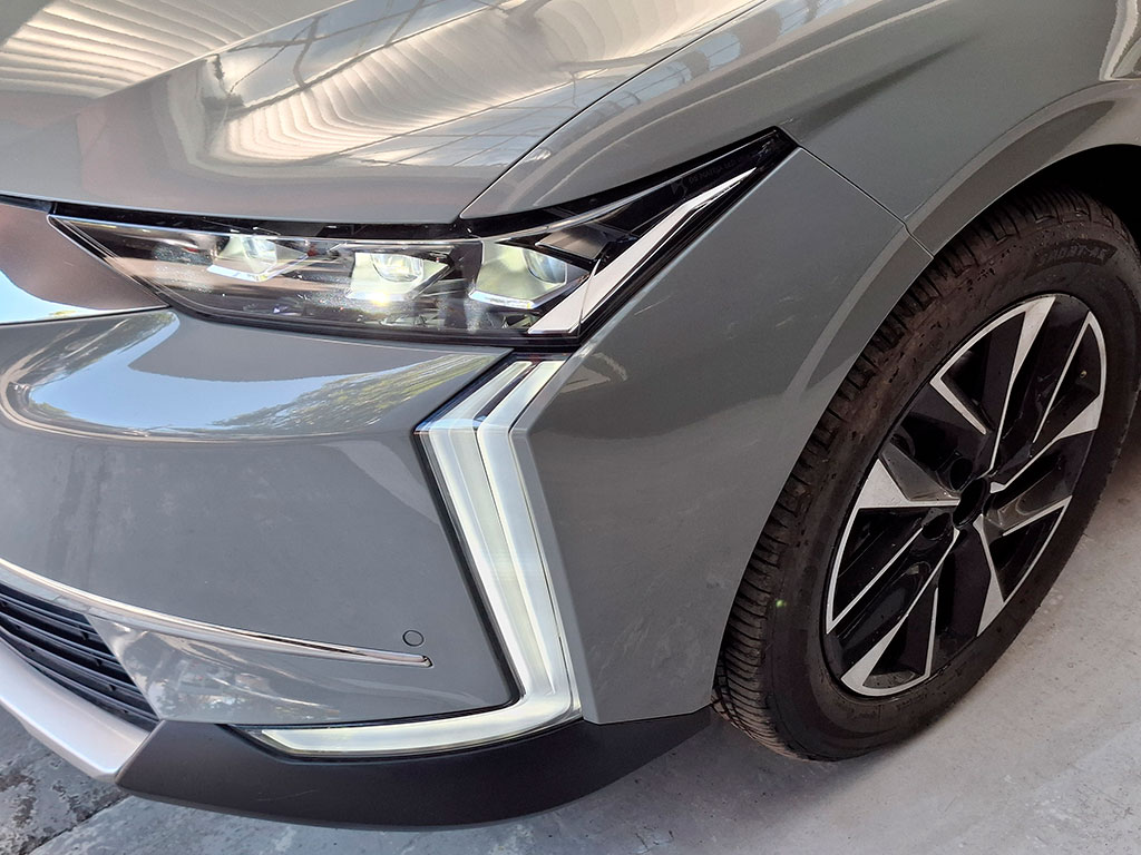 DS Automobiles 4 1.5 Performance año 2025