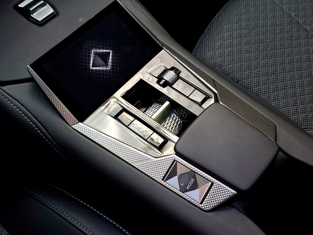 DS Automobiles 4 1.5 Performance año 2025