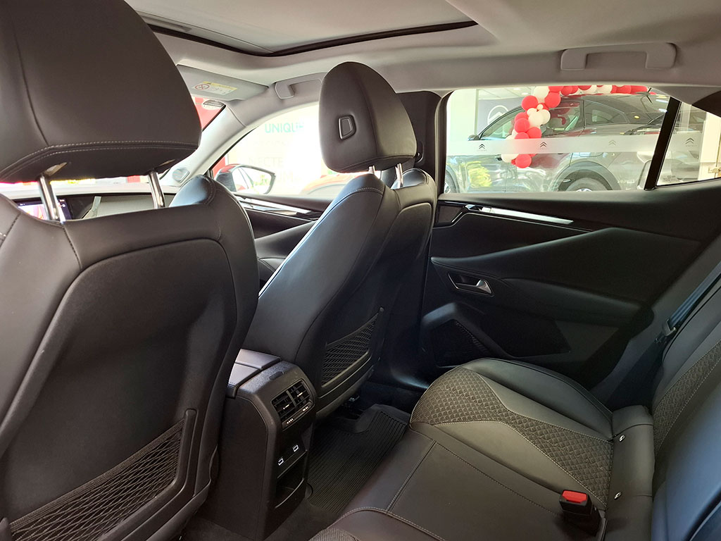DS Automobiles 4 1.5 Performance año 2025
